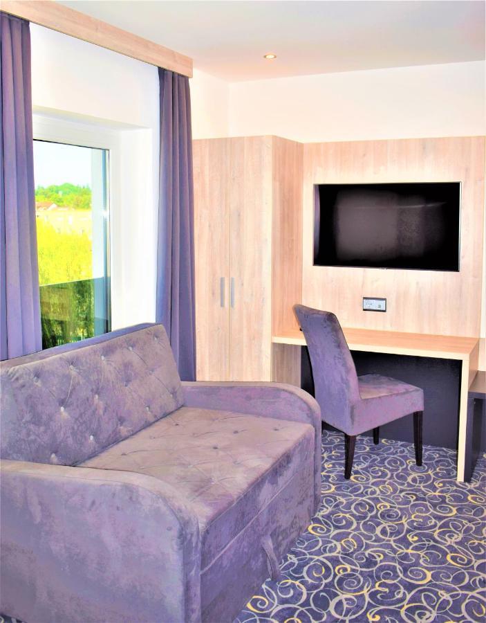 The Staycation By Lehmann Hotels Зинделфинген Екстериор снимка