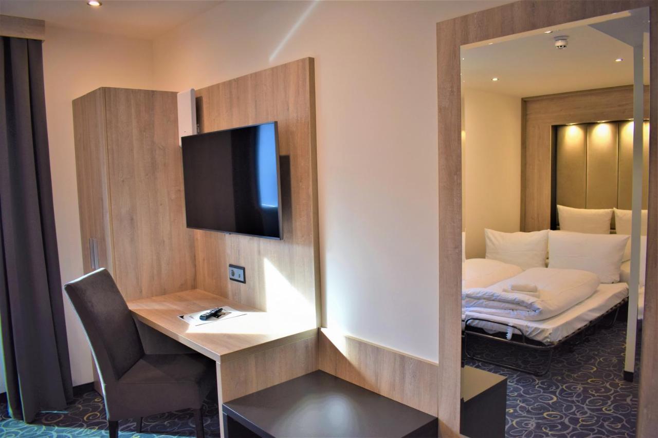 The Staycation By Lehmann Hotels Зинделфинген Екстериор снимка
