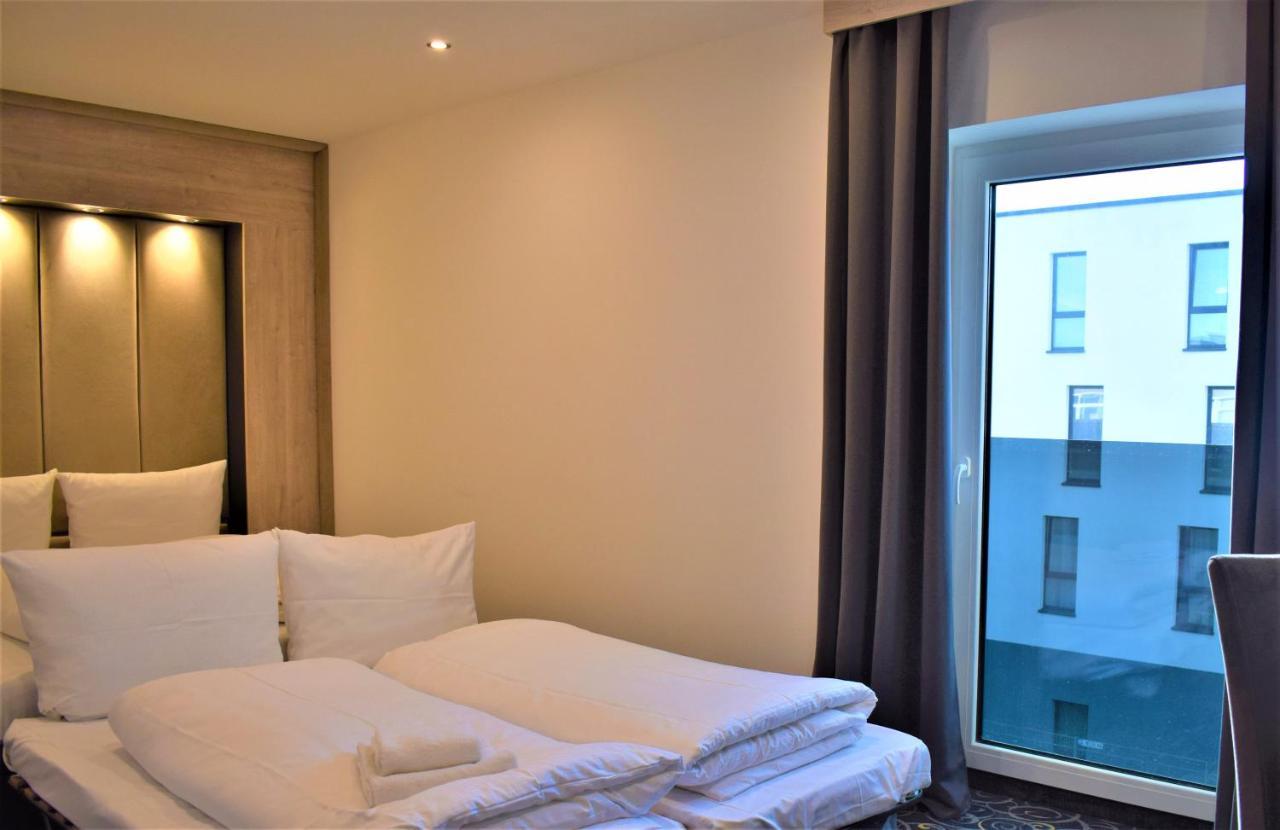 The Staycation By Lehmann Hotels Зинделфинген Екстериор снимка